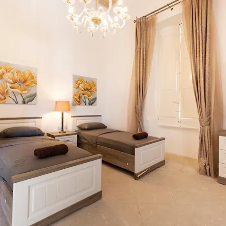 Palazzo El Cattedrale In Historic By 360 Estates イムディーナ