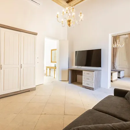 Palazzo El Cattedrale In Historic By 360 Estates Holiday home *